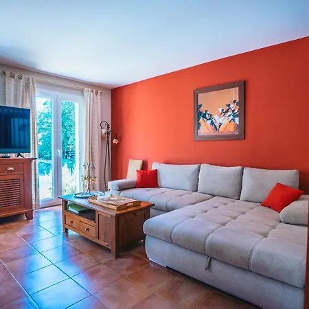 Les Baragnasses Villa *